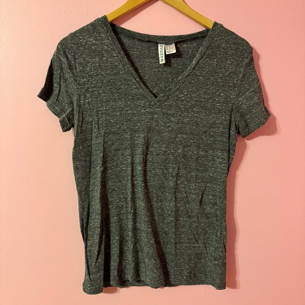 H&M Gray Fitted V-Neck T-Shirt